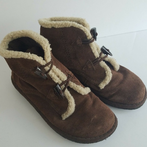 earth spirit boots size 5